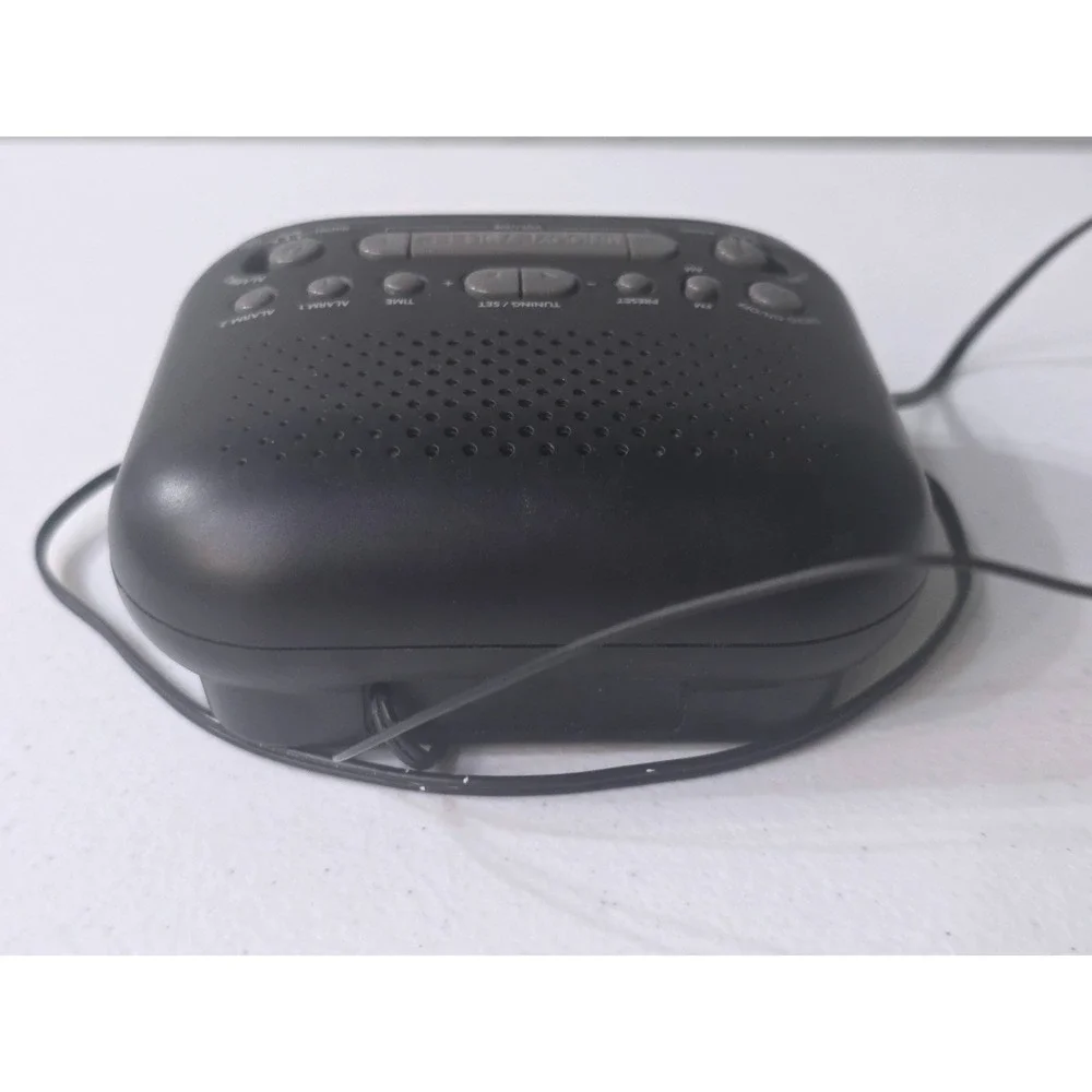 Sharp SPC695 AM FM Dual Alarm Clock Radio Digital Display Black Bedside Tabletop
